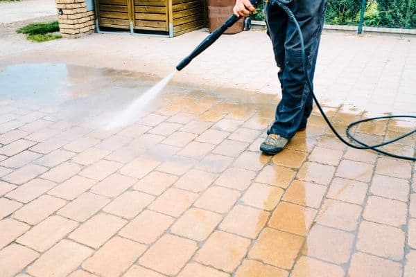 cleaning paver with high pressure cleaner