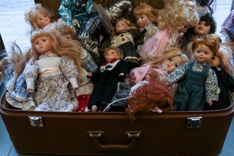 30 Convenient Baby Doll Storage Ideas