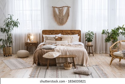 How Do You Decorate A Bed With An Angle In A Corner?