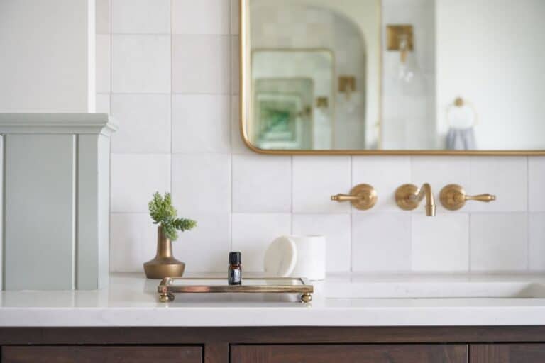 21 Storage Ideas for Bathrooms with No Drawers