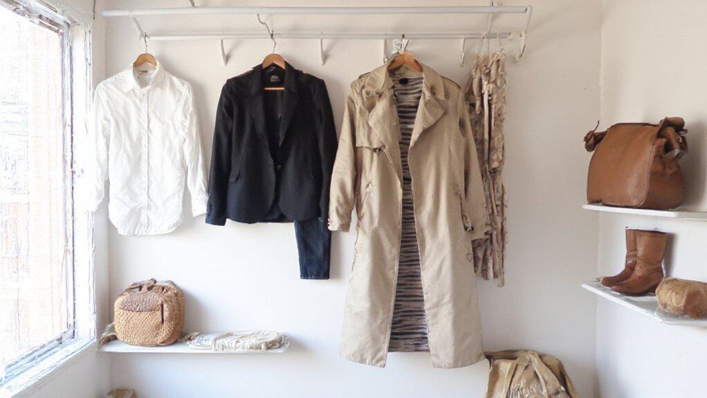 capsule wardrobe organization tips