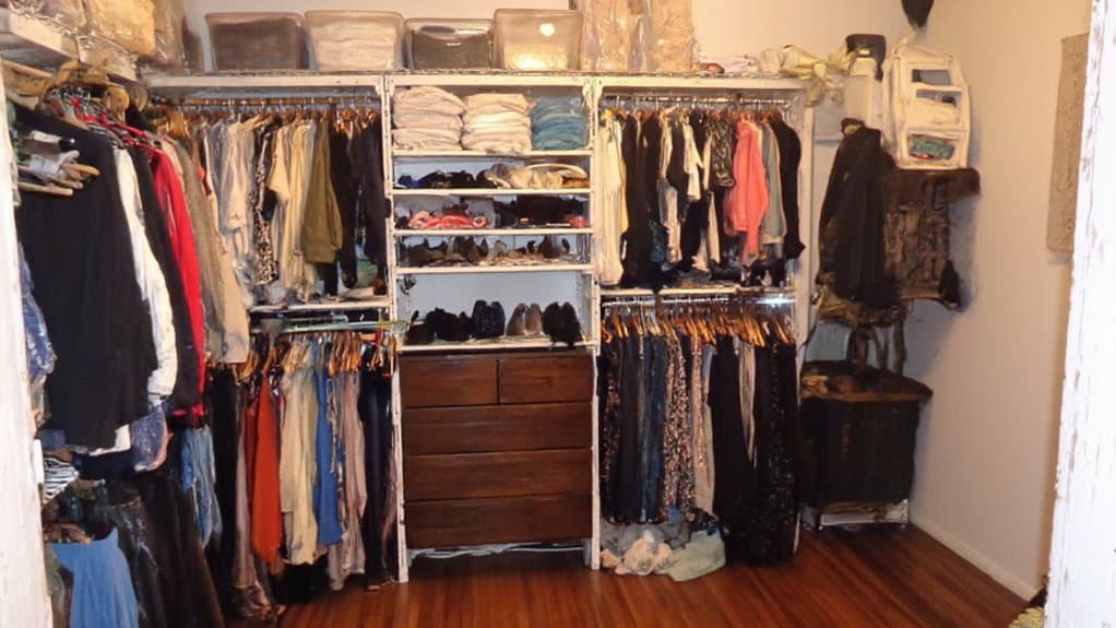 closet organization for efficiency