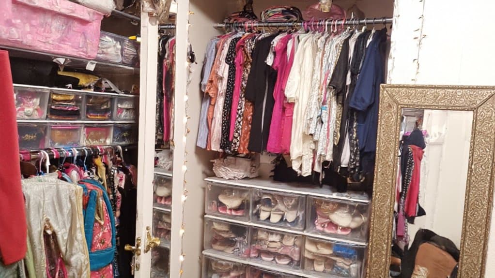 closet organization for girls