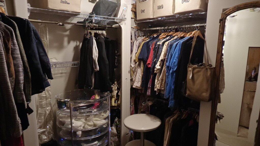 maximize deep closet space