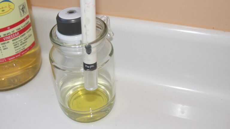 Will Vinegar Neutralize Human Urine?